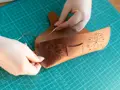 BeaverCraft sada na výrobu koženého puzdra na okuliare